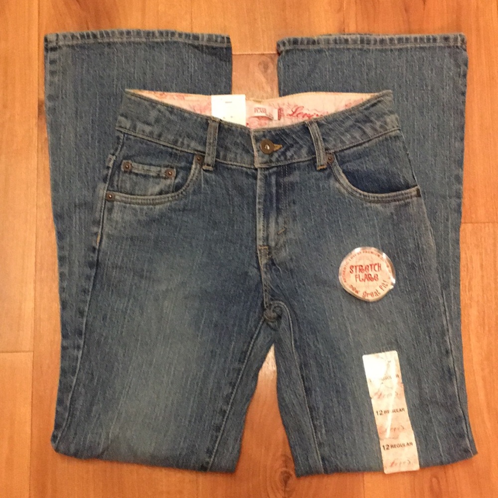 Levi’s - Picture 2 of 2